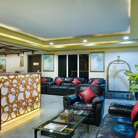 Al Manaf Hotel Suites Maszkat Kültér fotó
