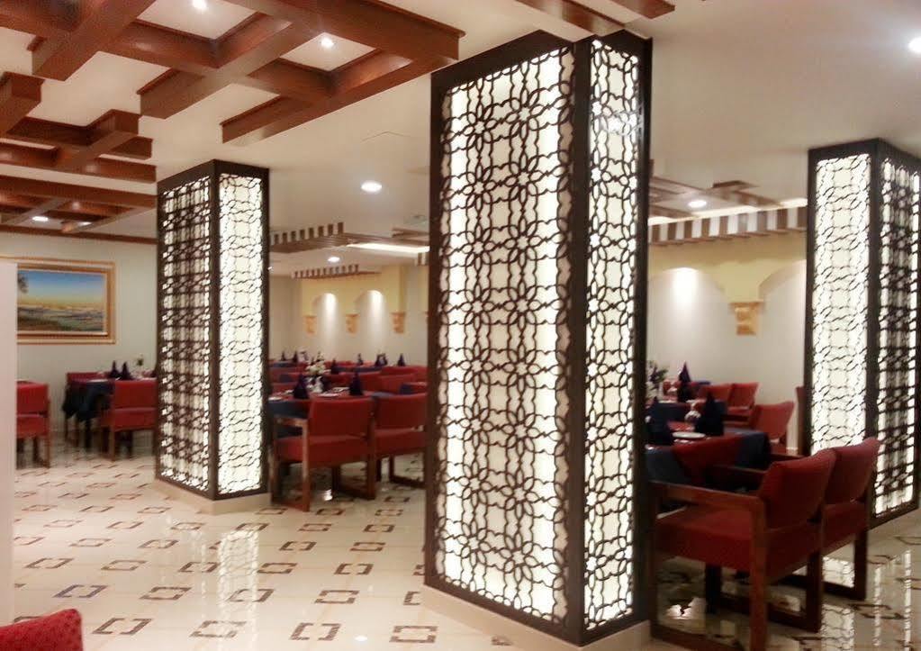 Al Manaf Hotel Suites Maszkat Kültér fotó