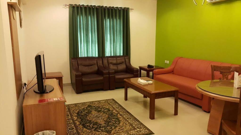 Al Manaf Hotel Suites Maszkat Kültér fotó