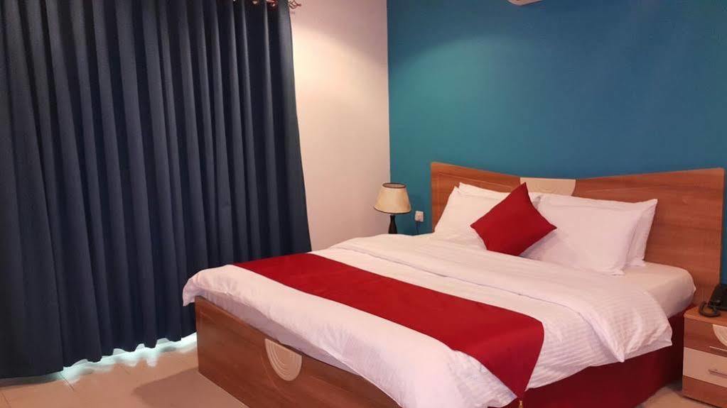 Al Manaf Hotel Suites Maszkat Kültér fotó