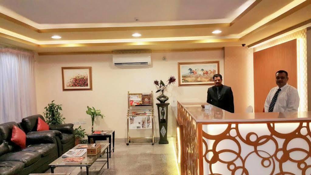 Al Manaf Hotel Suites Maszkat Kültér fotó