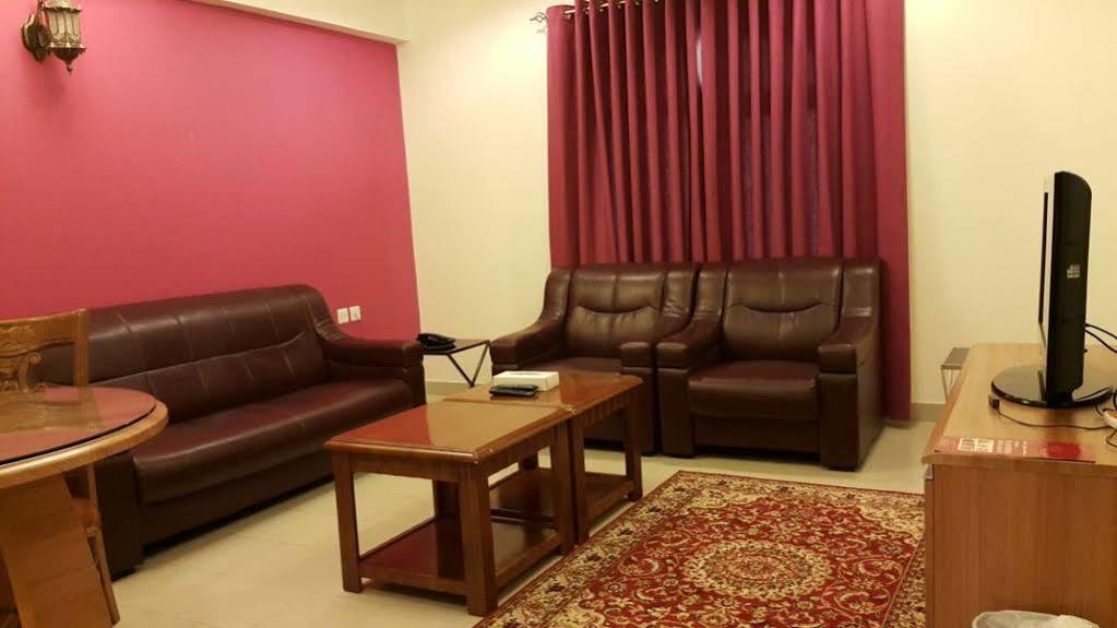 Al Manaf Hotel Suites Maszkat Kültér fotó