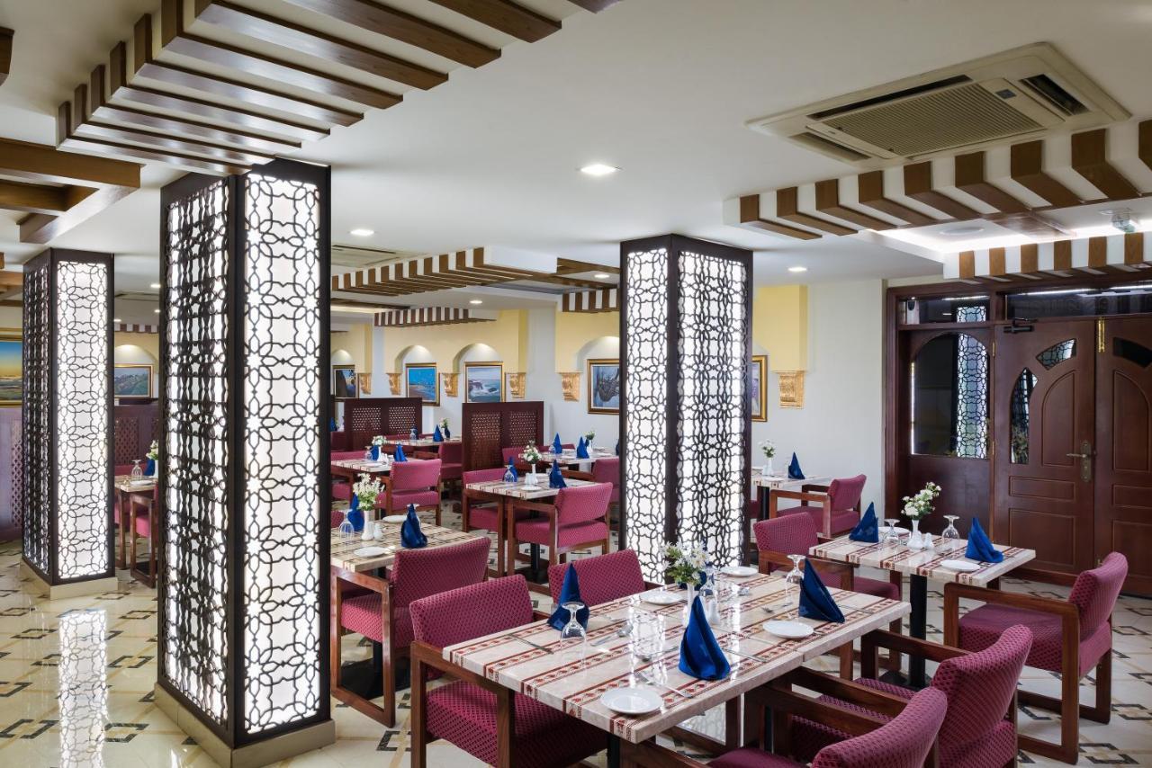 Al Manaf Hotel Suites Maszkat Kültér fotó